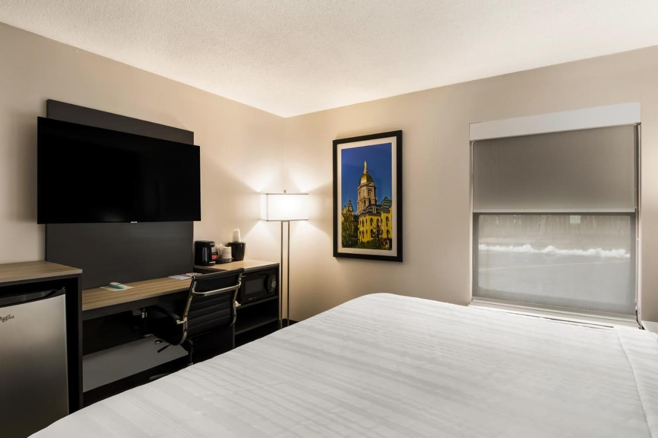 Quality Inn South Bend Near Notre Dame Bagian luar foto