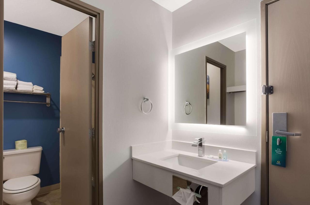 Quality Inn South Bend Near Notre Dame Bagian luar foto